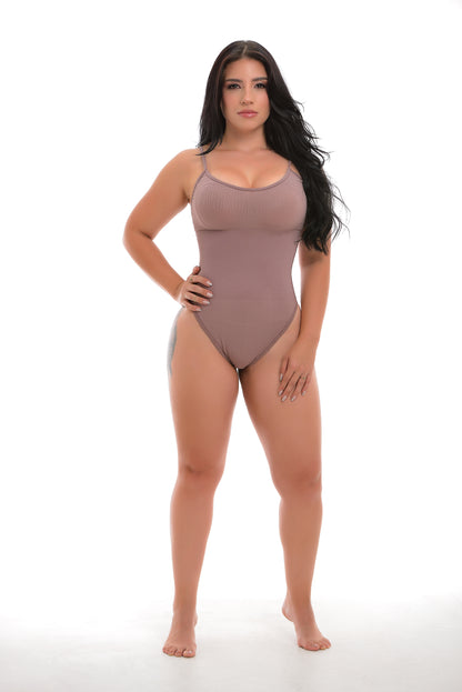 FAJA MOLDEADORA PARA MUJER - "Moldea tu figura en segundos con esta faja invisible y cómoda"